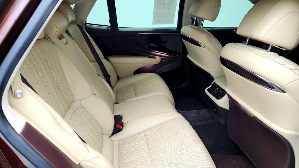 Used 2018 Lexus LS 500 w/ Luxury Package RWD image 24