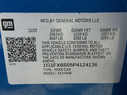 Used 2023 Chevrolet Bolt LT w/ Infotainment Package FWD image 27