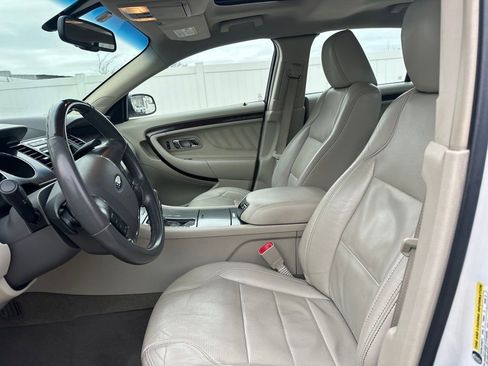 Used 2010 Ford Taurus Limited image 10