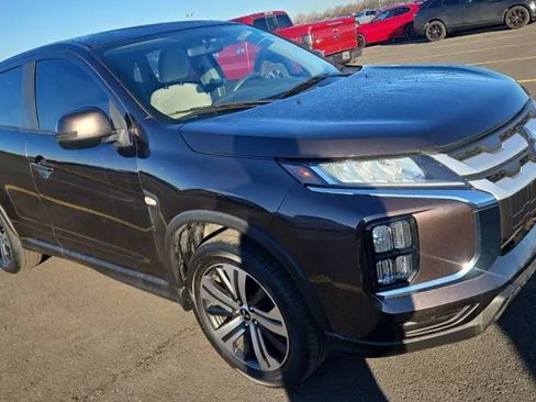 Used 2020 Mitsubishi Outlander Sport ES image 2