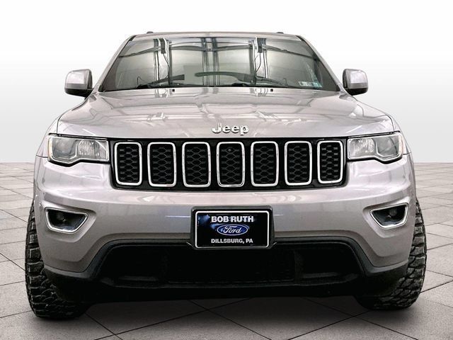 Used 2017 Jeep Grand Cherokee Laredo w/ Quick Order Package 23E AWD/4WD image 3
