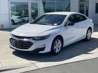 Used 2024 Chevrolet Malibu LS video 1