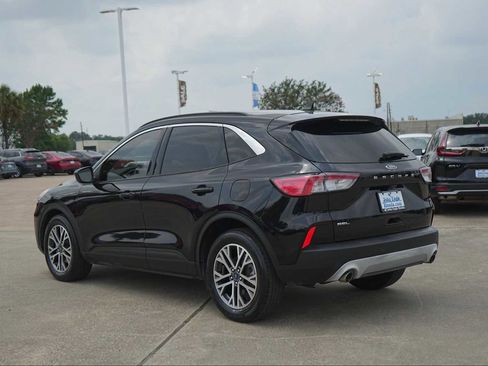 Used 2021 Ford Escape SEL w/ Technology Package FWD image 4