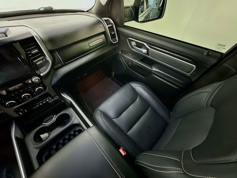 Used 2022 RAM 1500 Big Horn w/ Night Edition AWD/4WD image 11