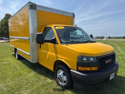 Used 2021 GMC Savana 3500 Extended w/ Power Convenience Package image 13