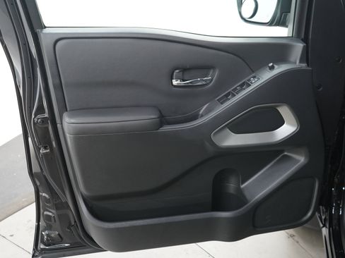 Used 2023 Nissan Frontier SV w/ SV Convenience Package AWD/4WD image 22