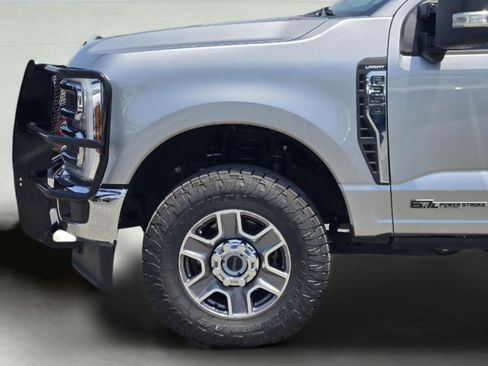 Used 2024 Ford F350 Lariat w/ FX4 Off-Road Package AWD/4WD image 9