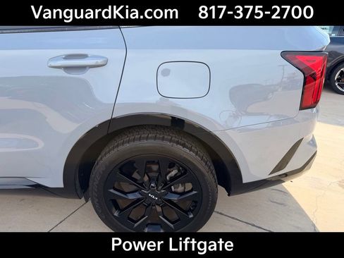 Certified 2022 Kia Sorento SX image 9