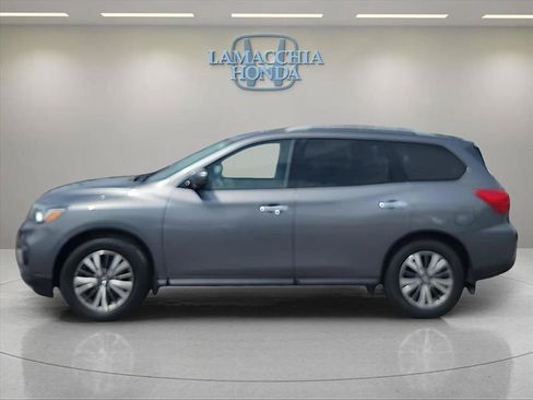 Used 2019 Nissan Pathfinder S AWD/4WD image 2