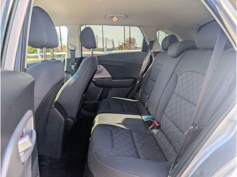 Used 2020 Kia Niro LX image 16