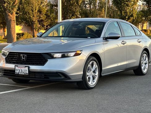 Certified 2025 Honda Accord LX image 8