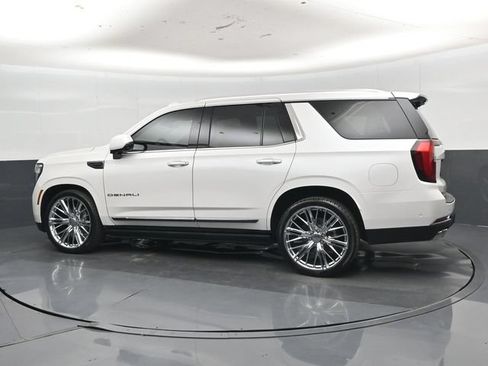 Used 2025 GMC Yukon Denali Ultimate AWD/4WD image 39