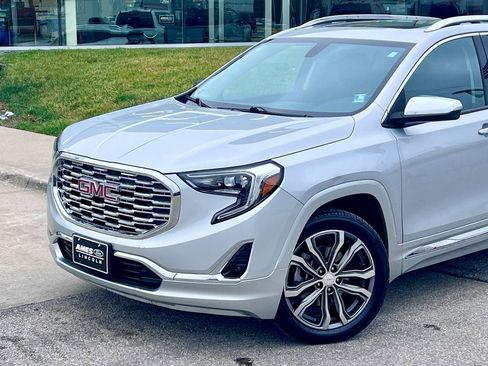 Used 2019 GMC Terrain Denali AWD/4WD image 2