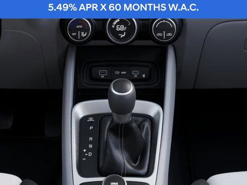 New 2026 Hyundai Venue SEL image 18