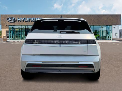 New 2025 Hyundai Ioniq 5 Limited image 6