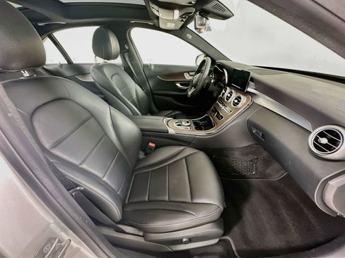 Used 2019 Mercedes-Benz C 300 4MATIC Sedan image 28