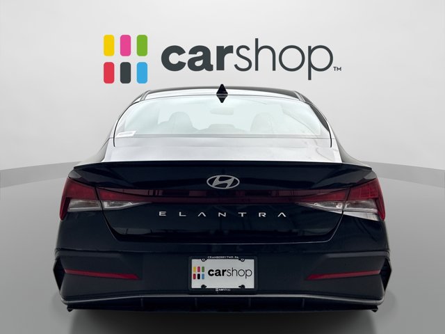 Used 2025 Hyundai Elantra Sport w/ Cargo Package FWD image 4