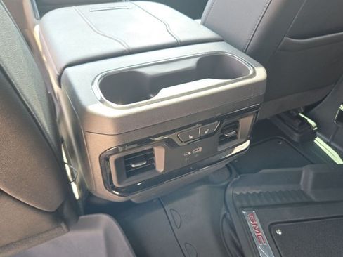 Used 2024 GMC Sierra 2500 AT4 w/ AT4 Preferred Package AWD/4WD image 19