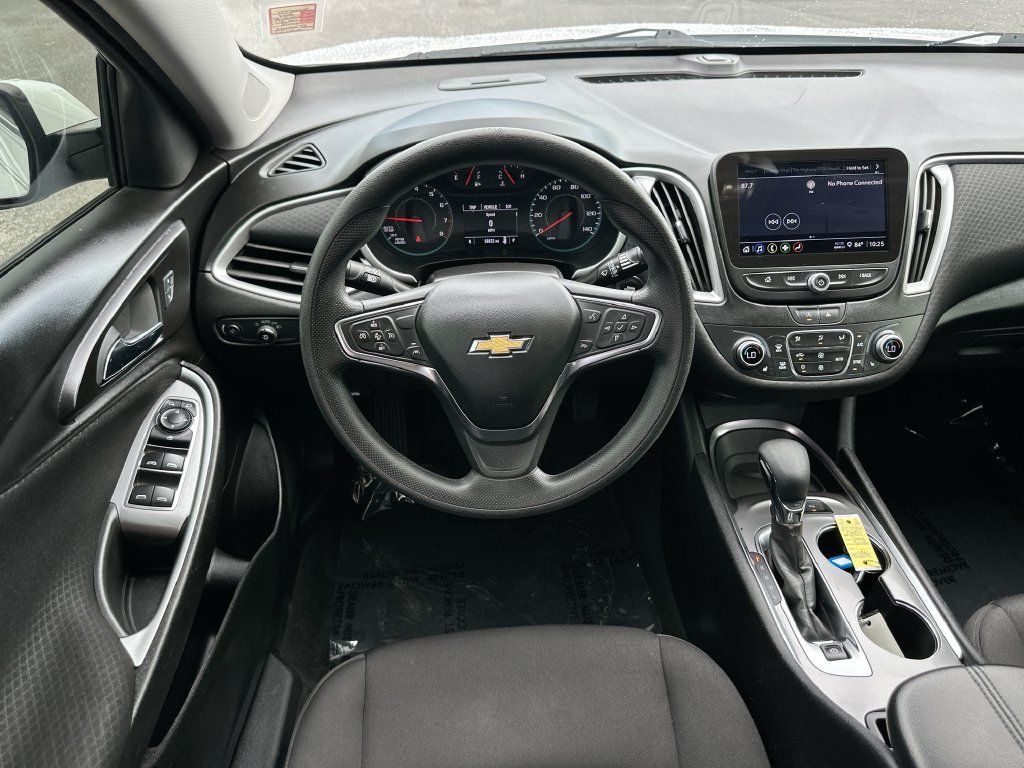 Used 2024 Chevrolet Malibu LT FWD image 21