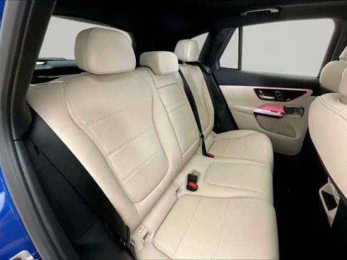 Used 2026 Mercedes-Benz GLC 300 4MATIC image 25