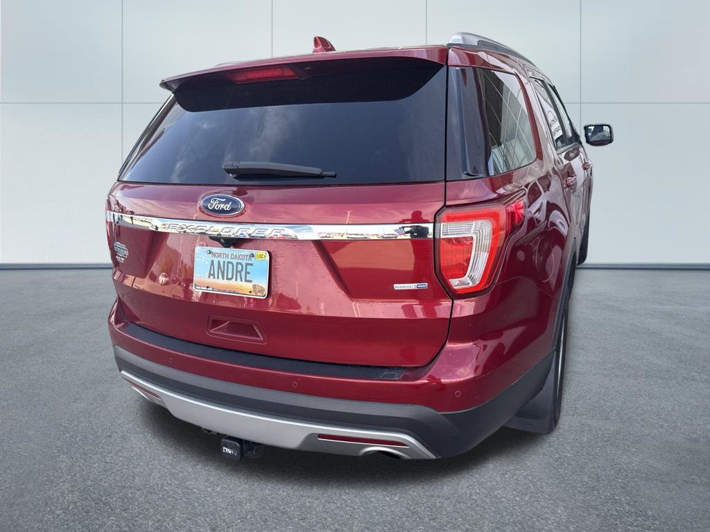Used 2016 Ford Explorer XLT w/ Equipment Group 201A AWD/4WD image 5