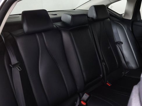 Used 2023 Acura TLX FWD image 32