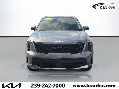 Certified 2025 Kia Sorento S w/ Panoramic Sunroof Package FWD image 2