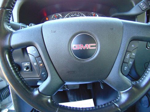 Used 2022 GMC Savana 3500 w/ Power Convenience Package image 13