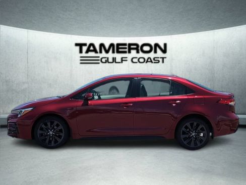Used 2023 Toyota Corolla SE FWD image 2