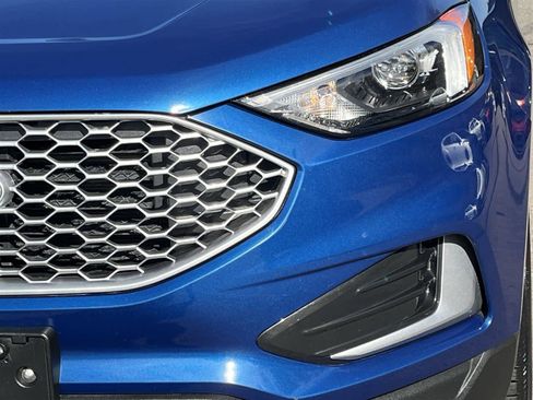 Used 2023 Ford Edge SEL image 9