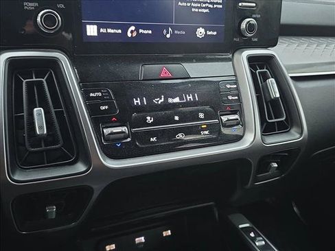 Used 2021 Kia Sorento S image 13
