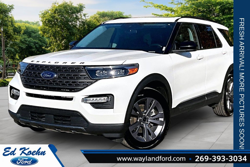 Certified 2022 Ford Explorer XLT w/ Equipment Group 202A AWD/4WD image 11