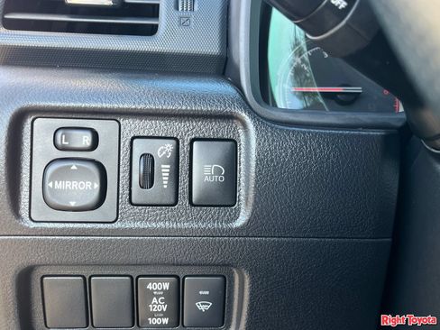 Certified 2023 Toyota 4Runner TRD Off-Road Premium AWD/4WD image 32