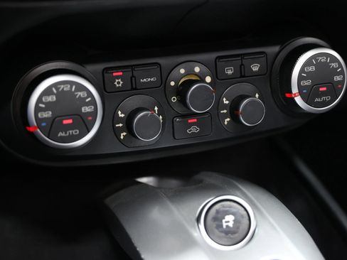 Used 2017 Ferrari California T RWD image 42