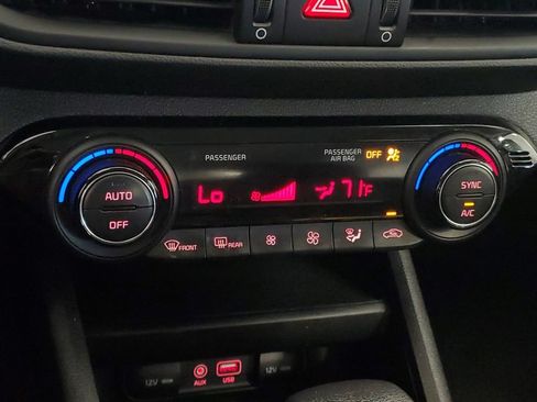 Used 2019 Kia Forte LXS FWD image 22