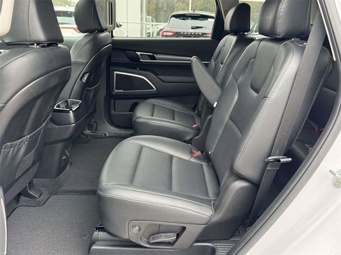 Used 2022 Kia Telluride S image 17