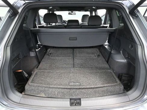 Used 2019 Volkswagen Tiguan SEL Premium R-Line image 37