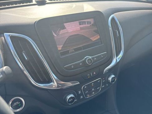 Used 2024 Chevrolet Equinox LT image 15