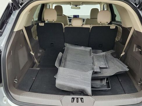 Used 2021 Ford Explorer Platinum w/ Equipment Group 601A image 24