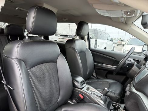 Used 2019 Dodge Journey Crossroad image 20