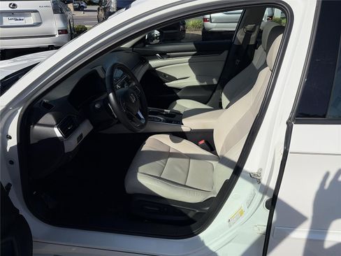 Used 2018 Honda Accord EX-L image 11