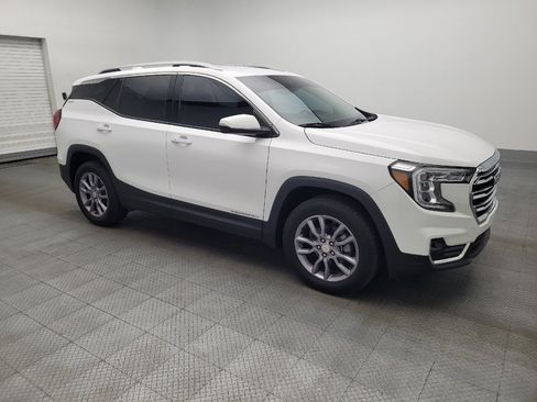 Used 2023 GMC Terrain SLT image 11