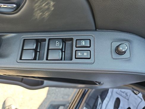 Used 2023 Nissan Frontier SV w/ Midnight Edition Package RWD image 28