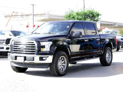 Used 2017 Ford F150 XLT w/ Equipment Group 301A Mid RWD image 7
