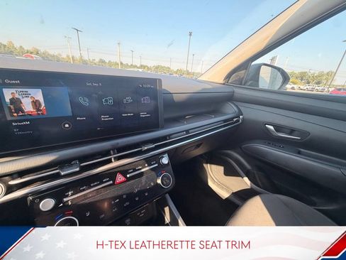 Used 2026 Hyundai Santa Fe SEL AWD/4WD image 13