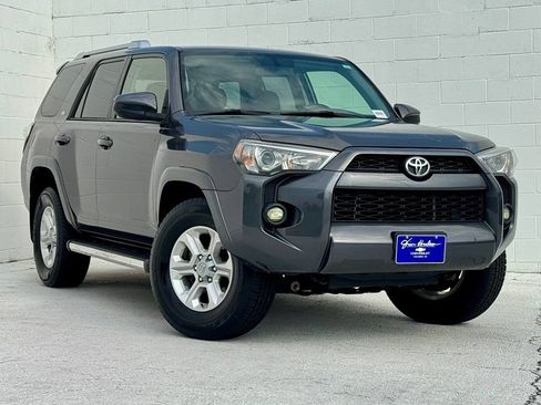 Used 2015 Toyota 4Runner SR5 RWD image 2