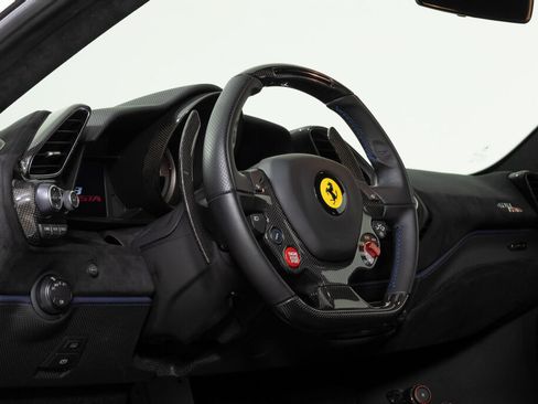 Used 2020 Ferrari 488 Pista Coupe RWD image 5