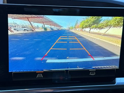 Used 2022 GMC Sierra 1500 SLE image 24