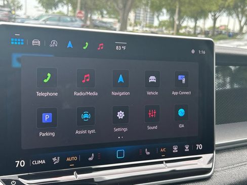 Certified 2025 Volkswagen Tiguan S FWD image 17