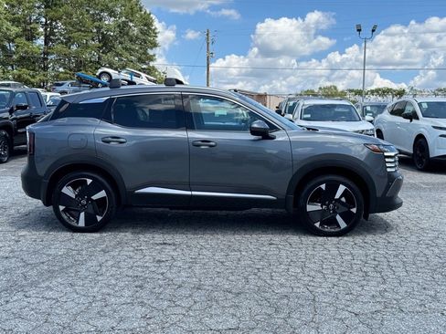 New 2025 Nissan Kicks SR w/ SR Premium Package image 2